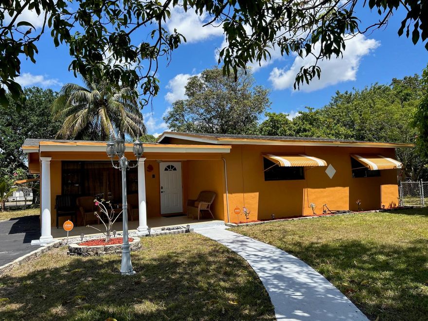 It is hard to find a house with oversized land in the area, and now take advantage of this opportunity! This corner lot house has 3 Bedrooms, 1 Bonus room with independent access, and 2 bathrooms on an oversized lot in a popular family neighborhood with no HOA. The kitchen has been renovated, and new appliances have been installed; nice-sized bedrooms and bathrooms are in great condition, including an aluminum window awning for hurricane protection. The large backyard with fruit trees has plenty of parking space, including room for your RV or boat. The property is completely fenced. It is well located and closer to shopping, schools, restaurants, and main highways.