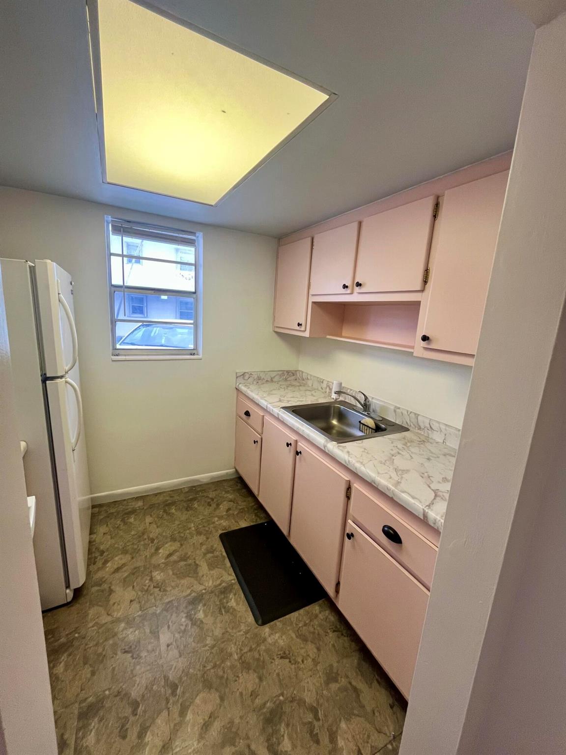 HARBOUR HALL CONDOS - Residential Lease