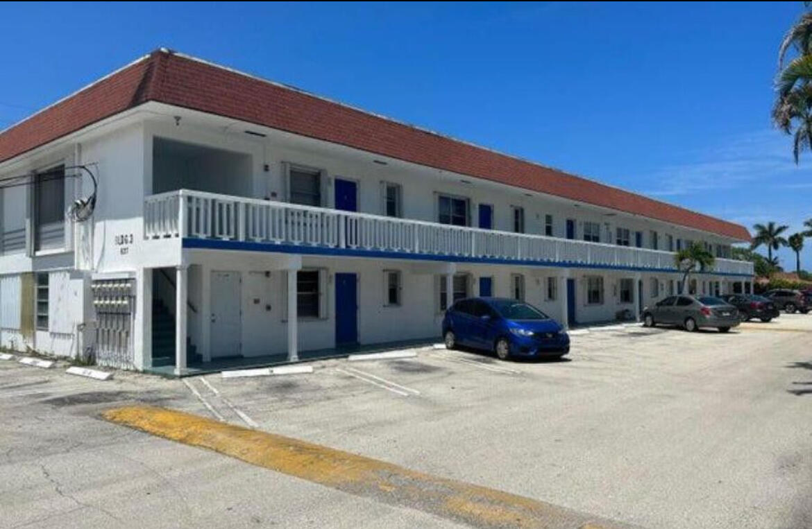 HARBOUR HALL CONDOS - Residential Lease