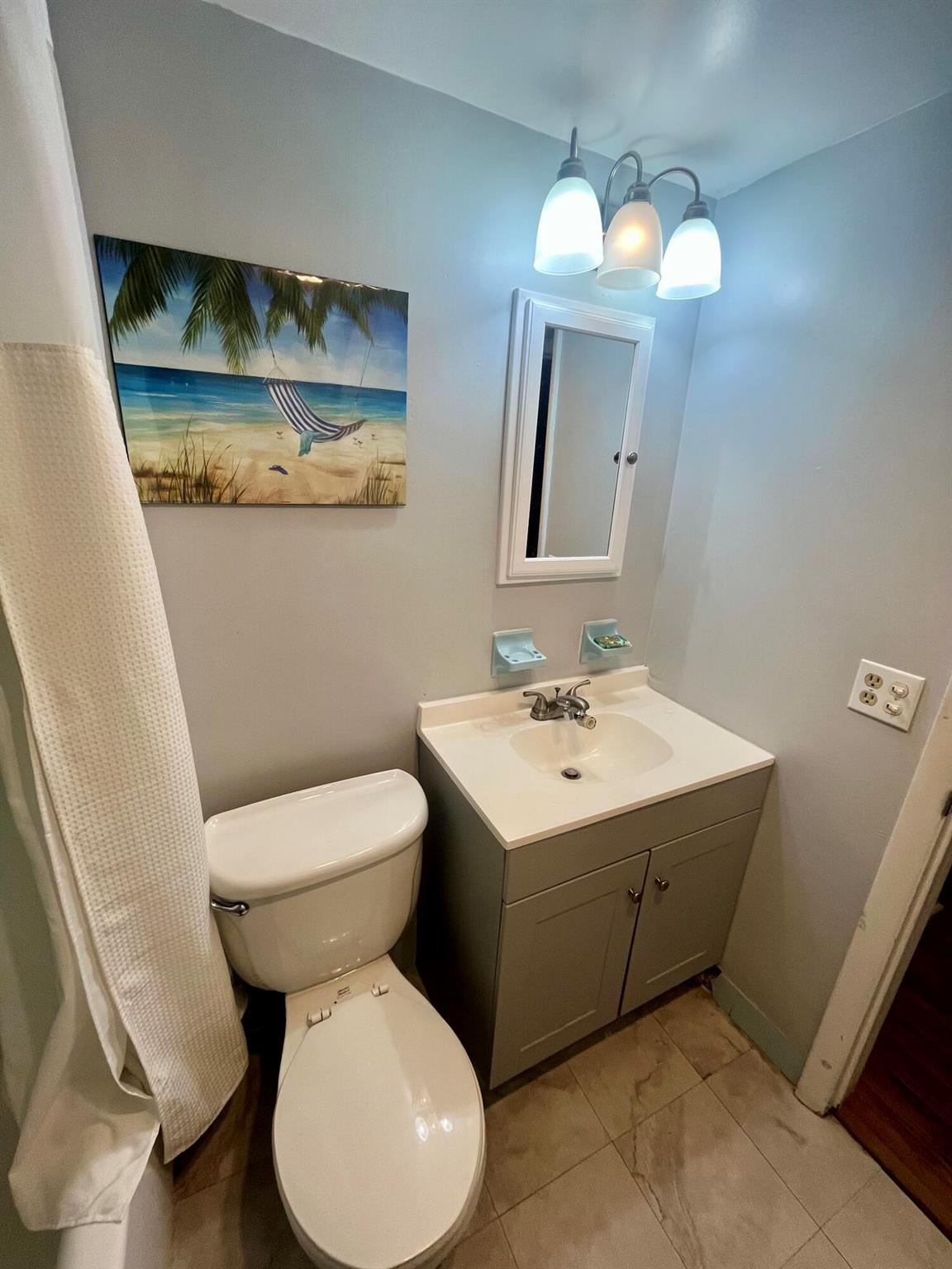 HARBOUR HALL CONDOS - Residential Lease