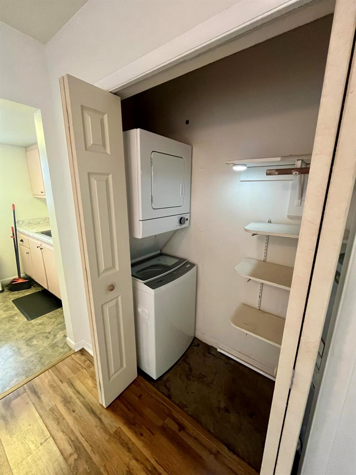 HARBOUR HALL CONDOS - Residential Lease