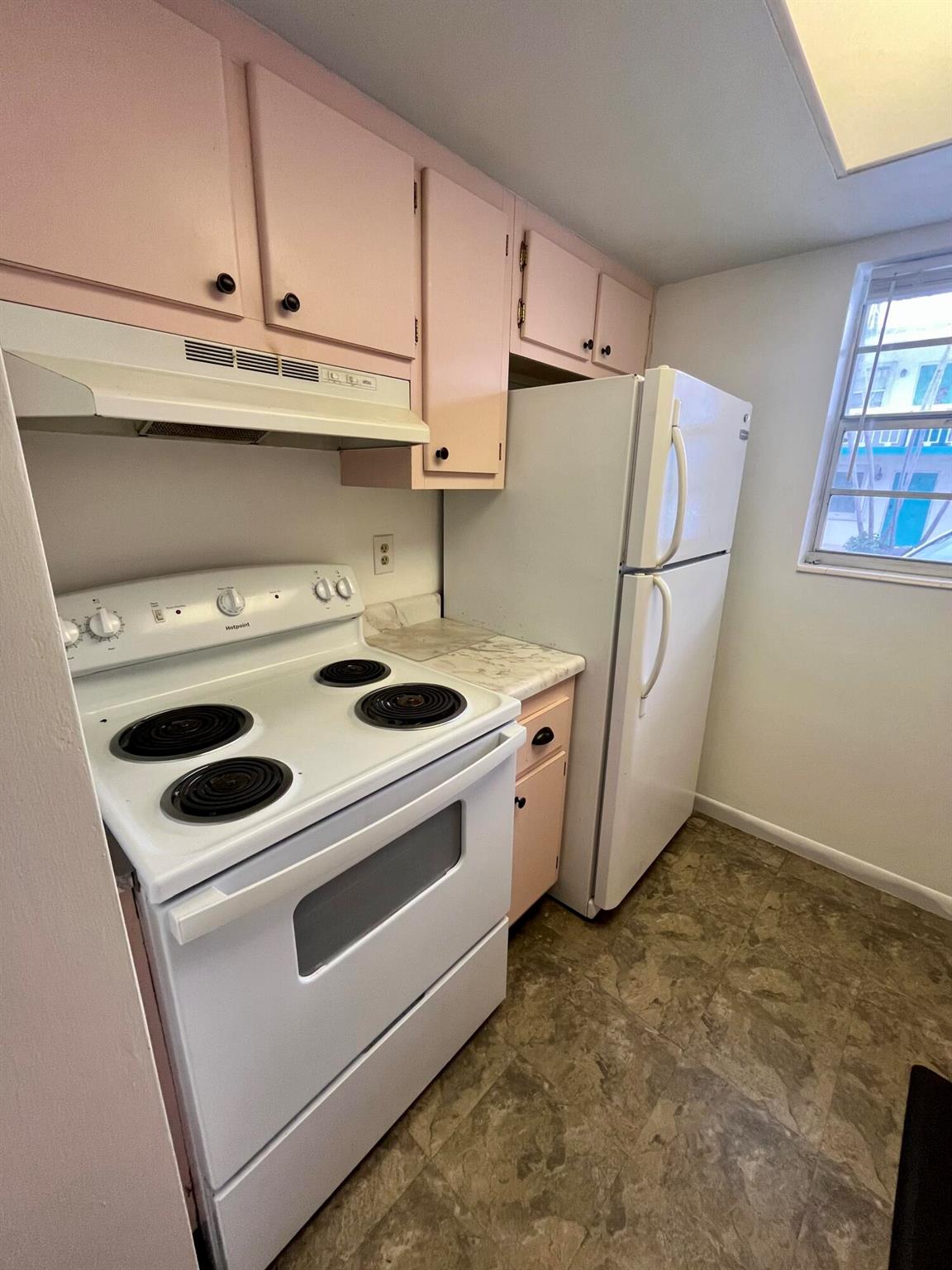 HARBOUR HALL CONDOS - Residential Lease