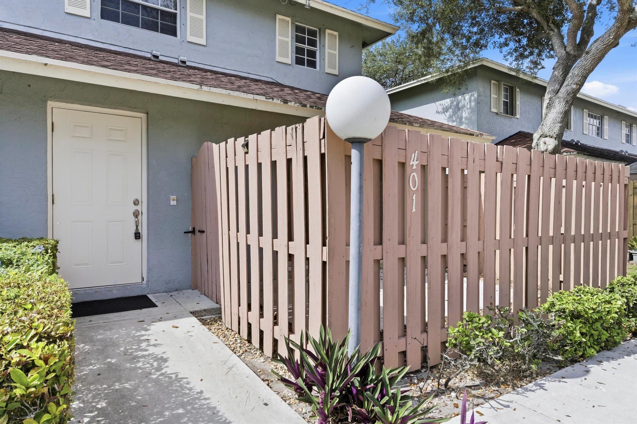 CYPRESS ESTATES OF PALM S - Residential