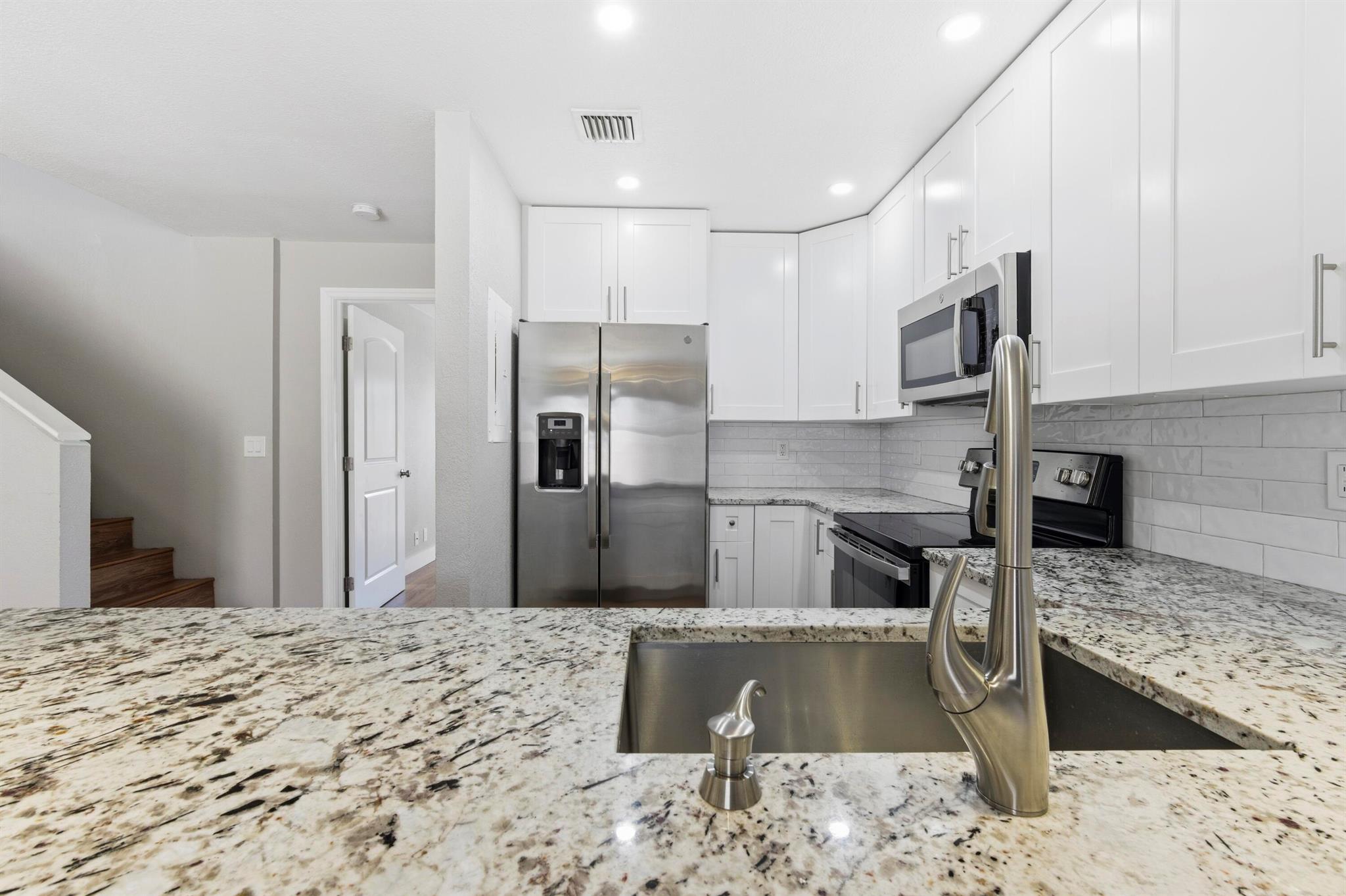 CYPRESS ESTATES OF PALM S - Residential