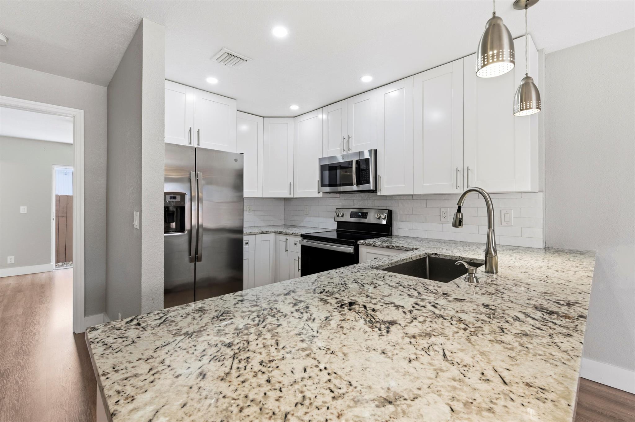 CYPRESS ESTATES OF PALM S - Residential