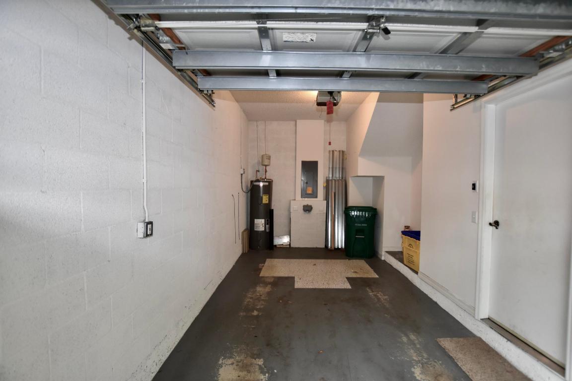 TEQUESTA TRACE CONDO - Residential