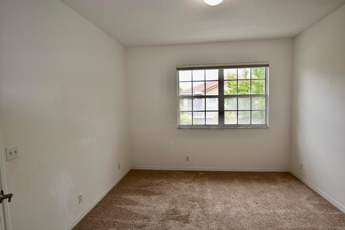 TEQUESTA TRACE CONDO - Residential