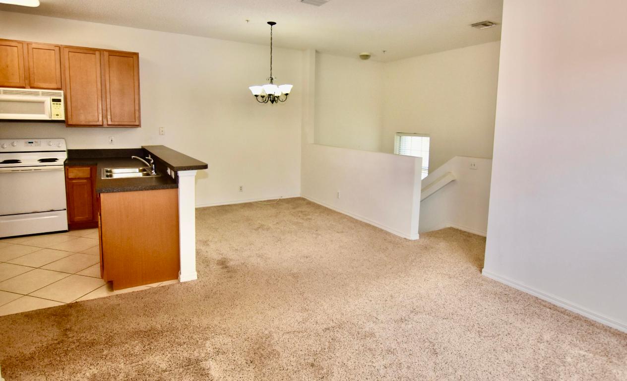 TEQUESTA TRACE CONDO - Residential