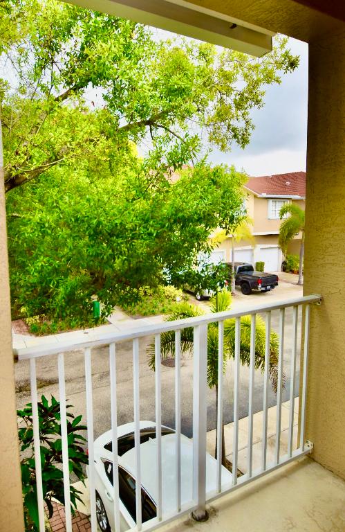 TEQUESTA TRACE CONDO - Residential