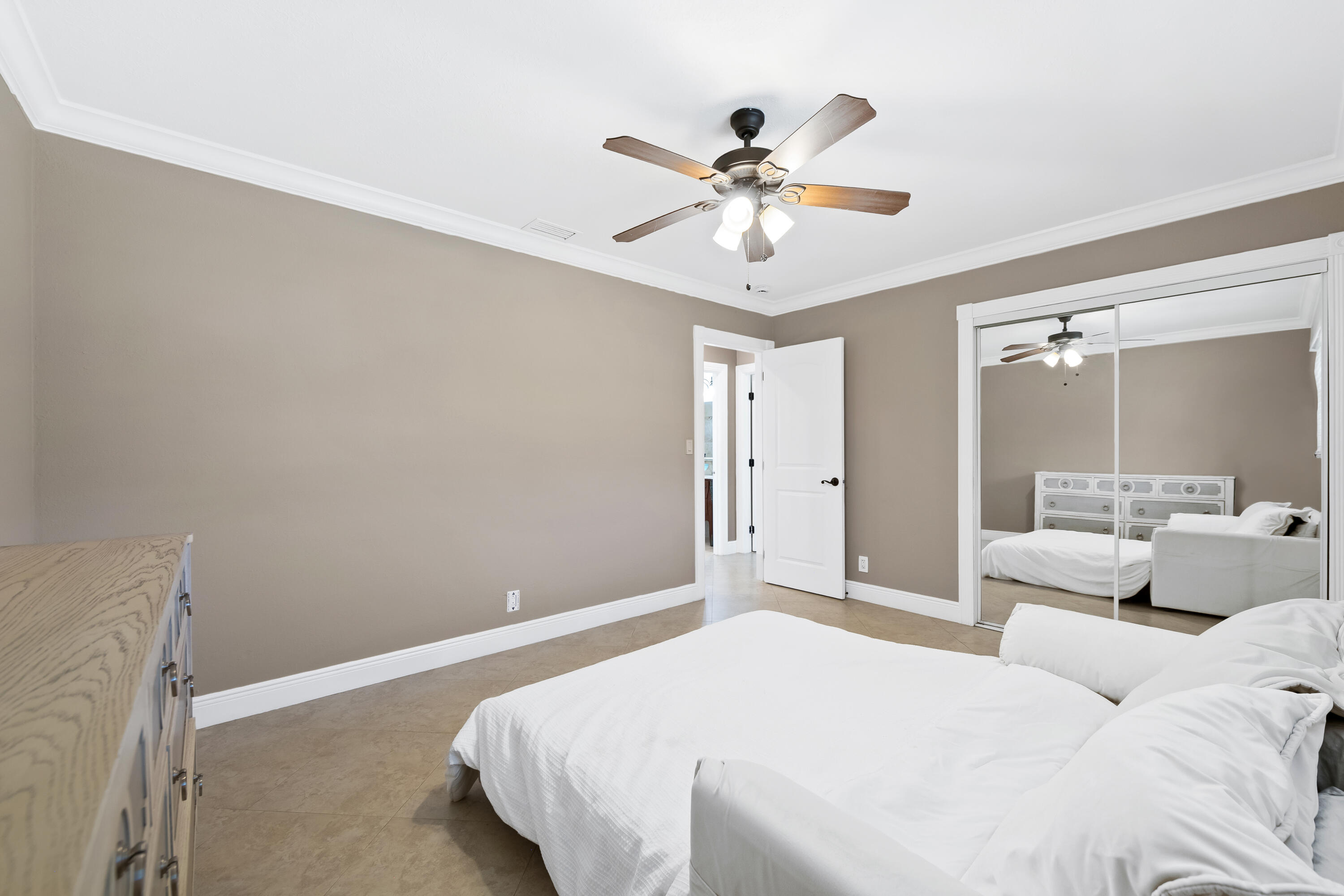 PLANTATION ESTATES SEC 1-A - Residential Lease