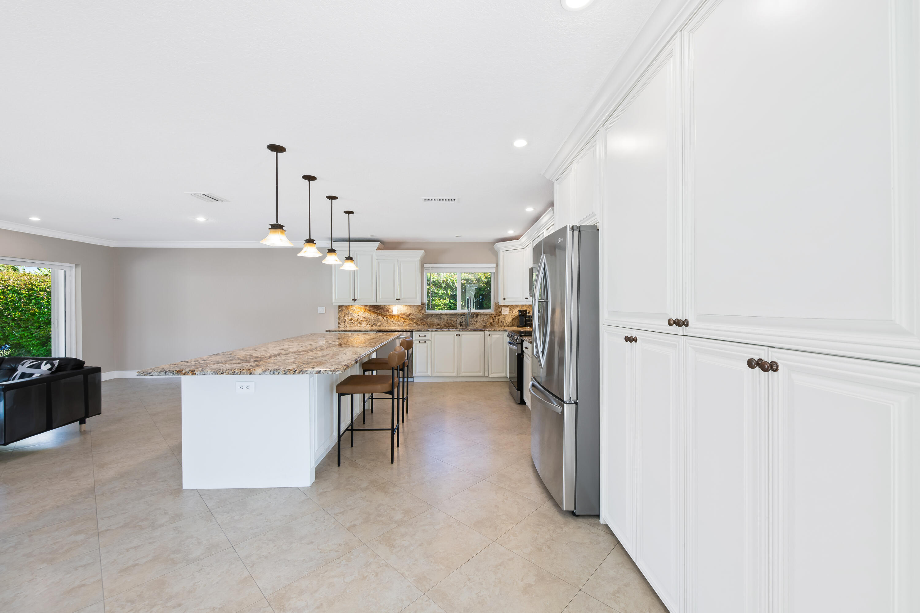 PLANTATION ESTATES SEC 1-A - Residential Lease