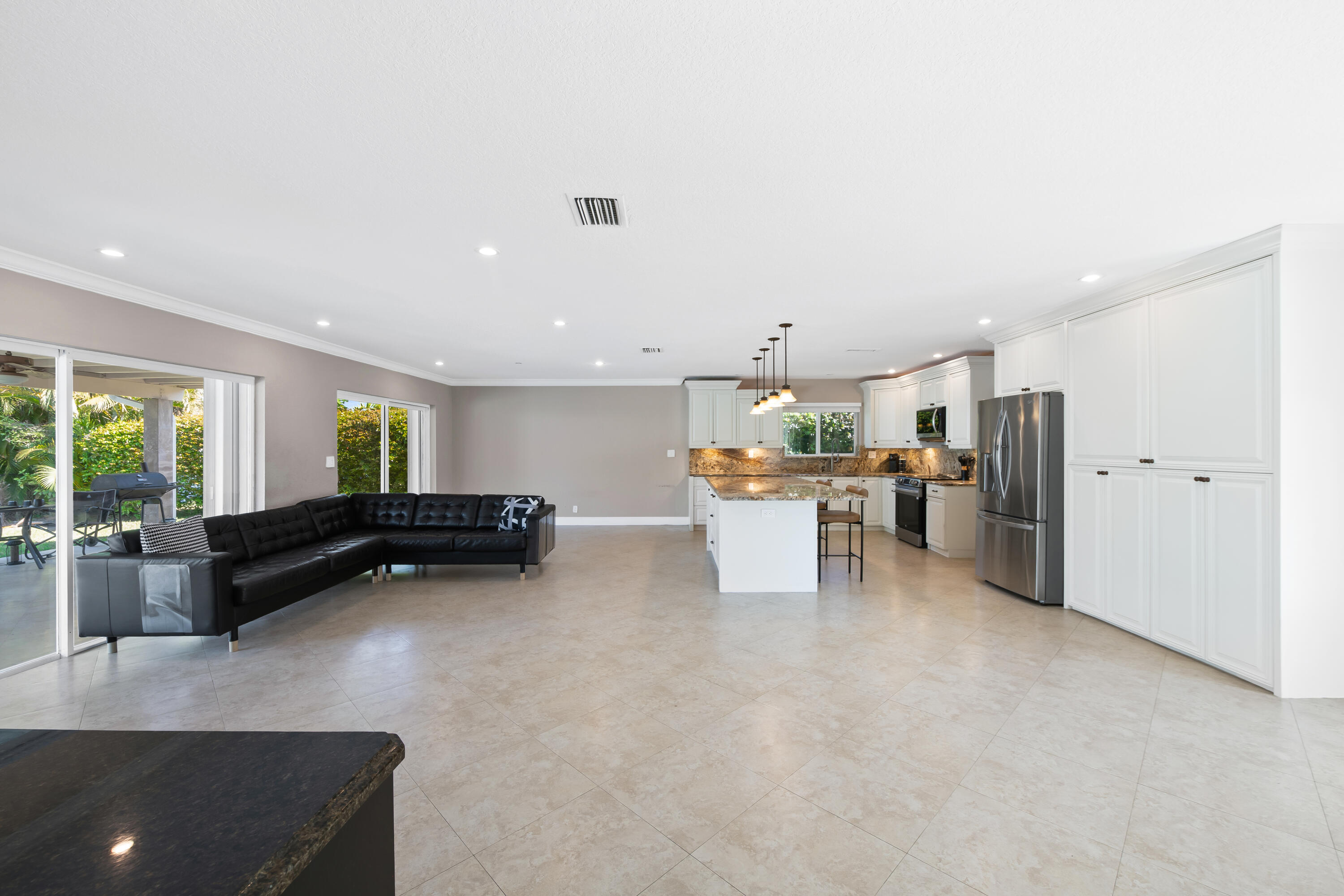 PLANTATION ESTATES SEC 1-A - Residential Lease