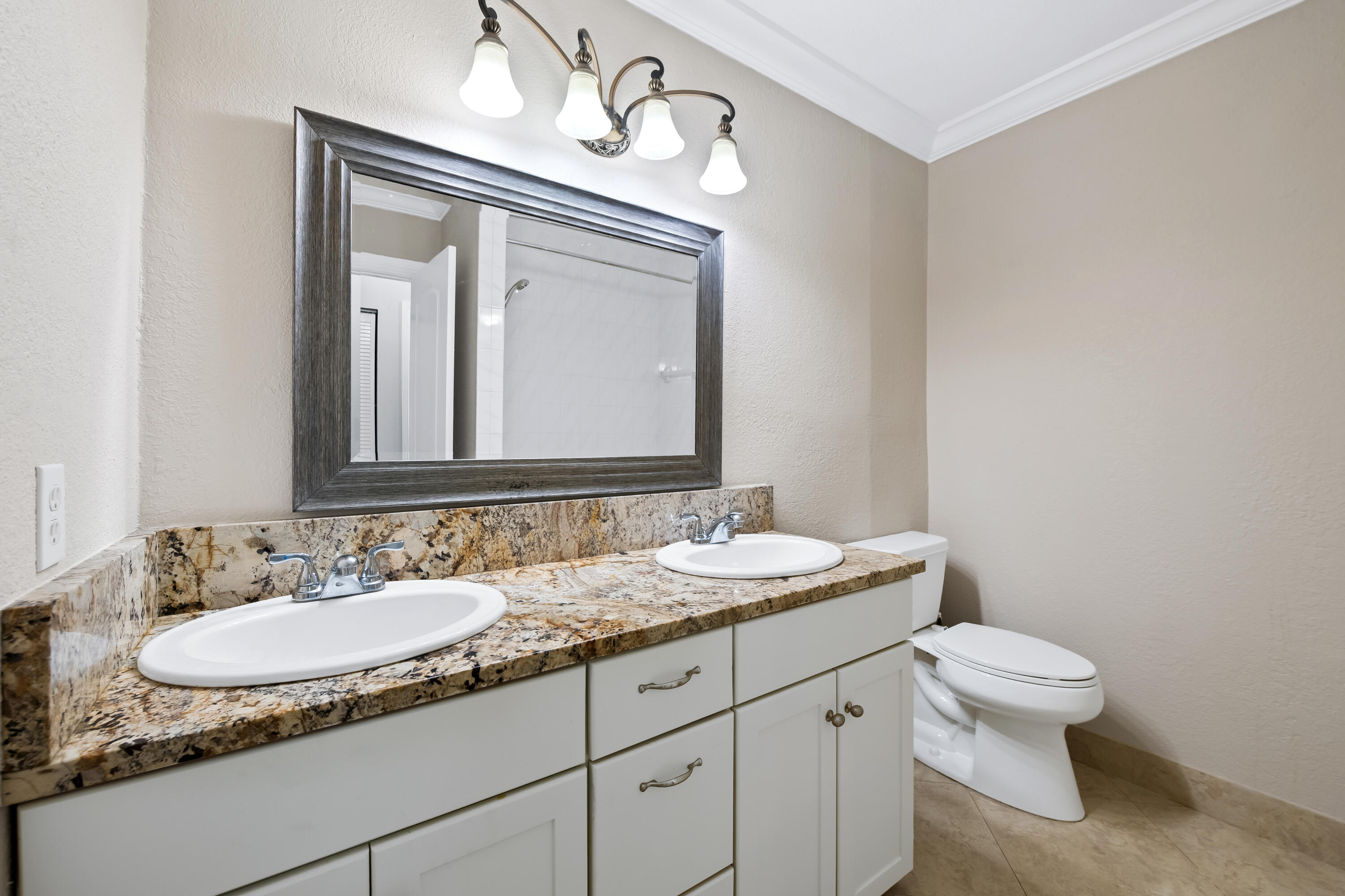 PLANTATION ESTATES SEC 1-A - Residential Lease