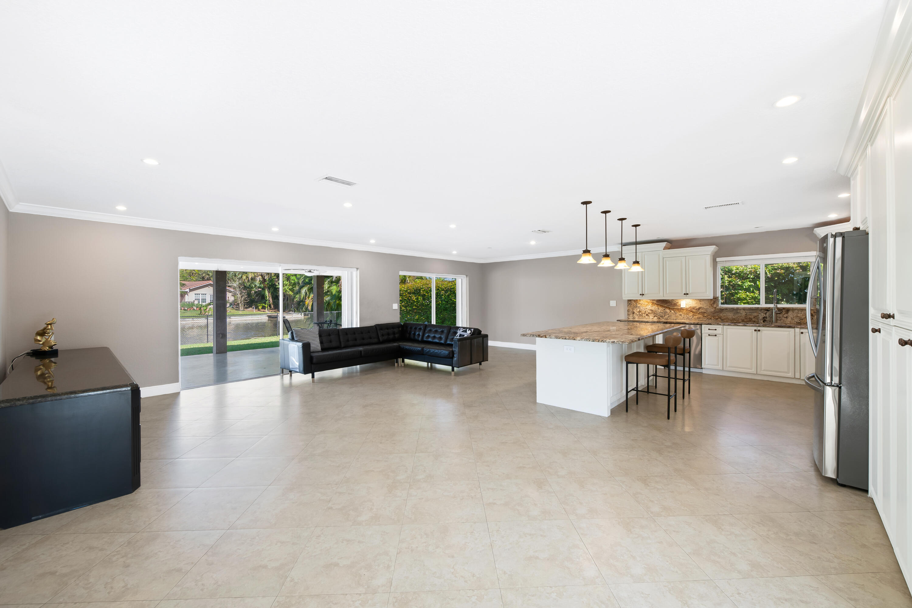 PLANTATION ESTATES SEC 1-A - Residential Lease