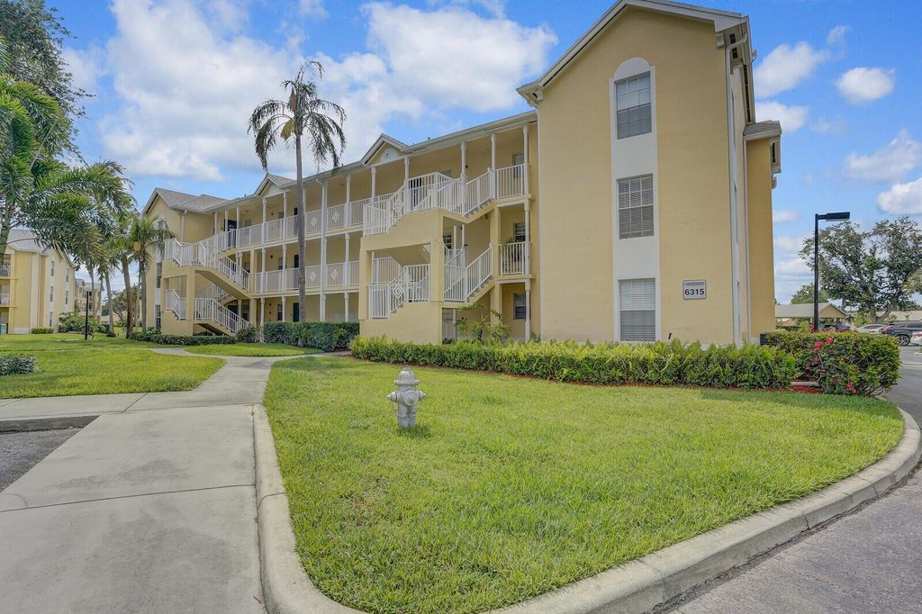 Photo of 6315 La Costa Drive #G, Boca Raton, FL 33433 (MLS # R11114719)