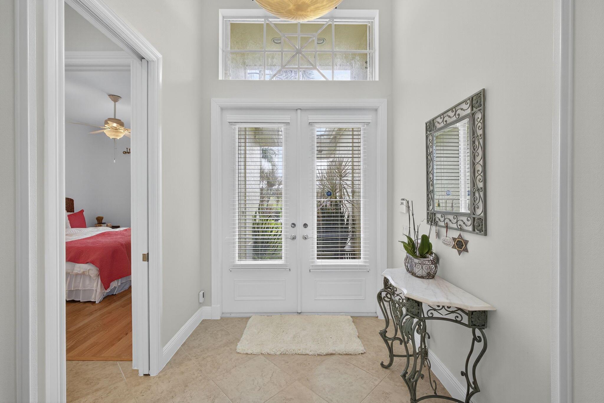 10585 La Strada