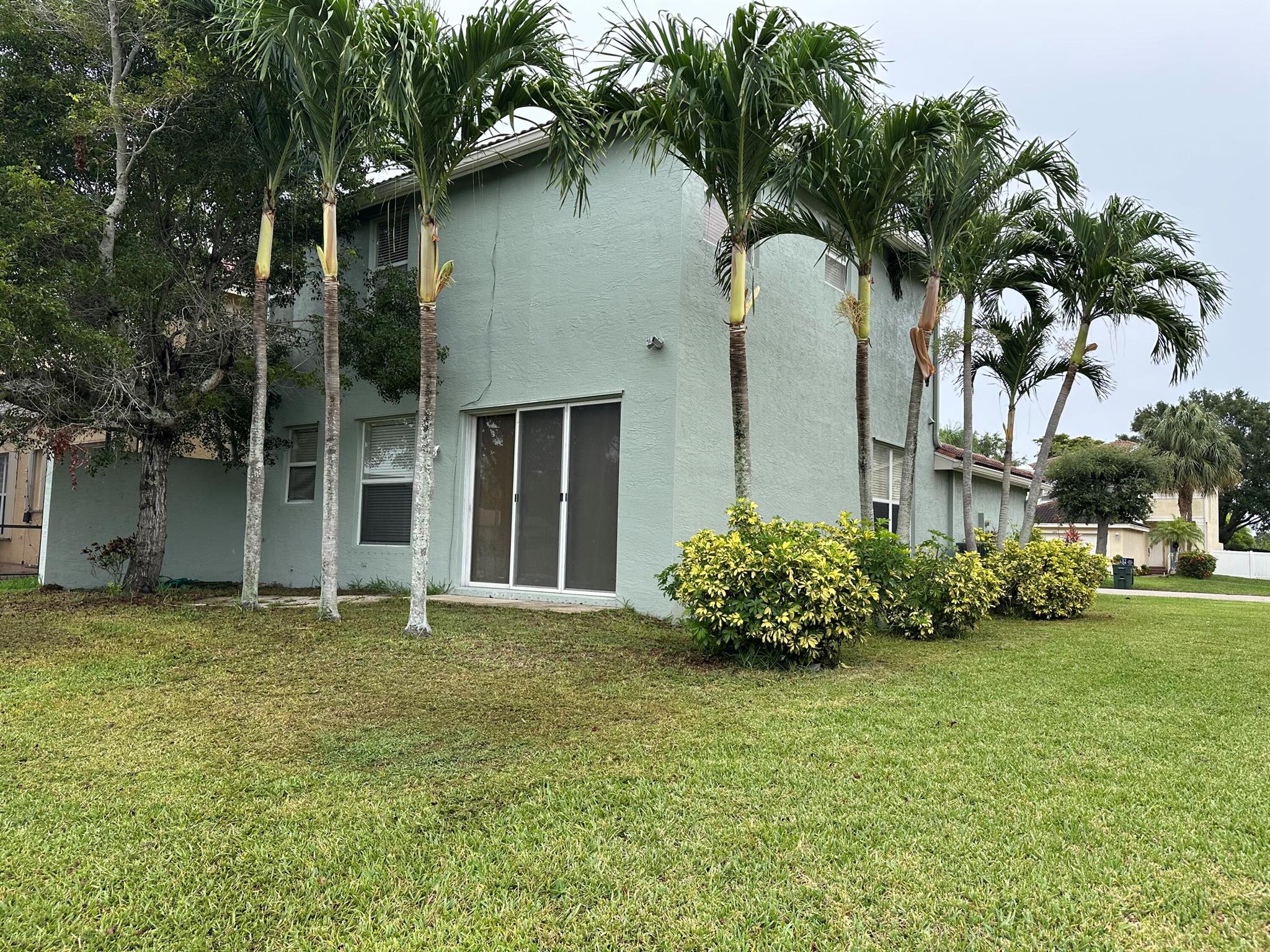 NAUTICA ISLES 4 - Residential Lease