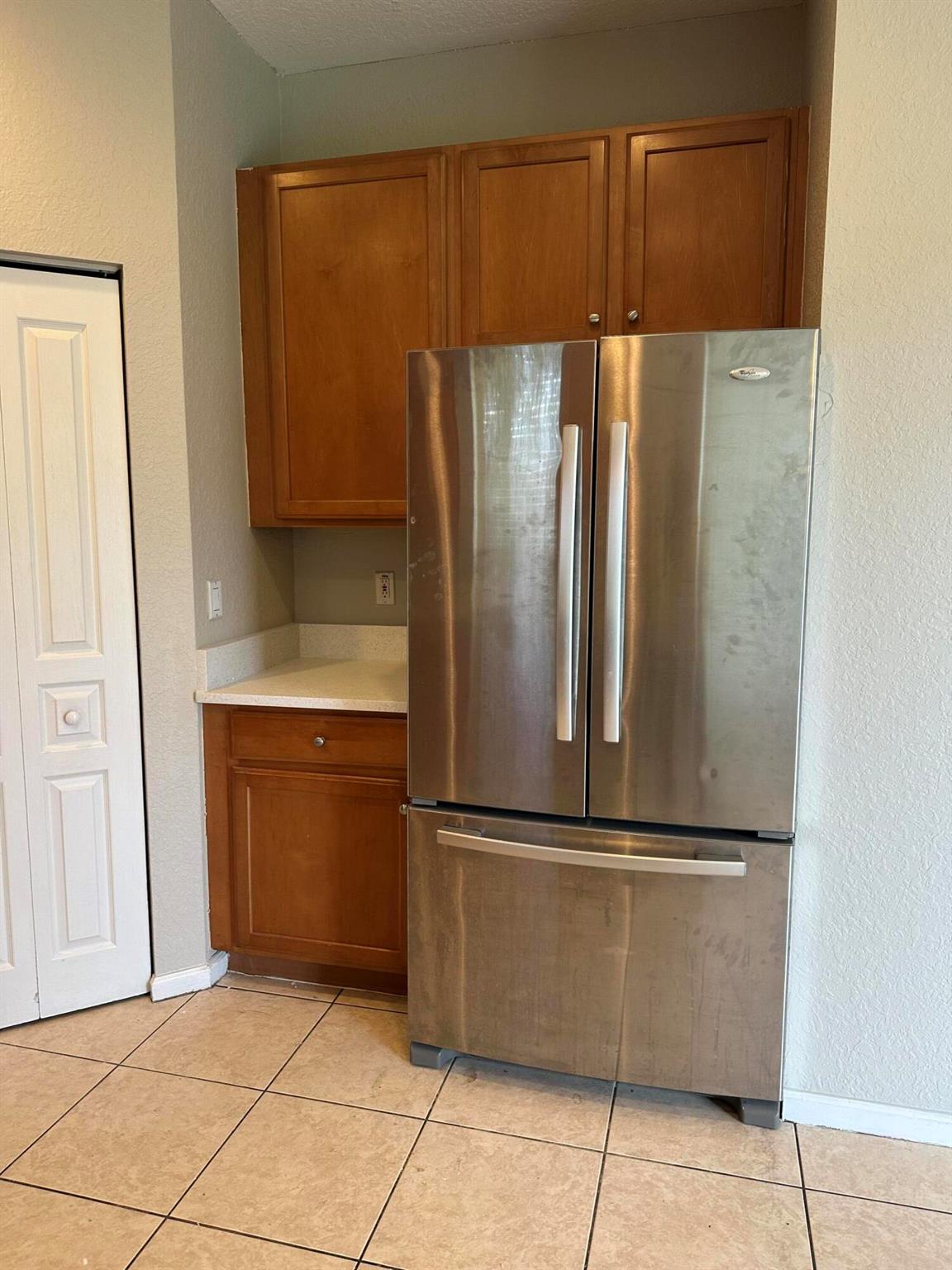 NAUTICA ISLES 4 - Residential Lease