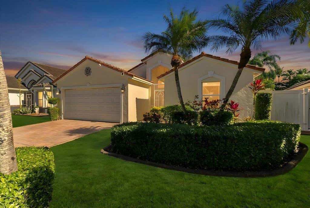 Photo of 7534 Ironbridge Circle, Delray Beach, FL 33446 (MLS # B26061872)