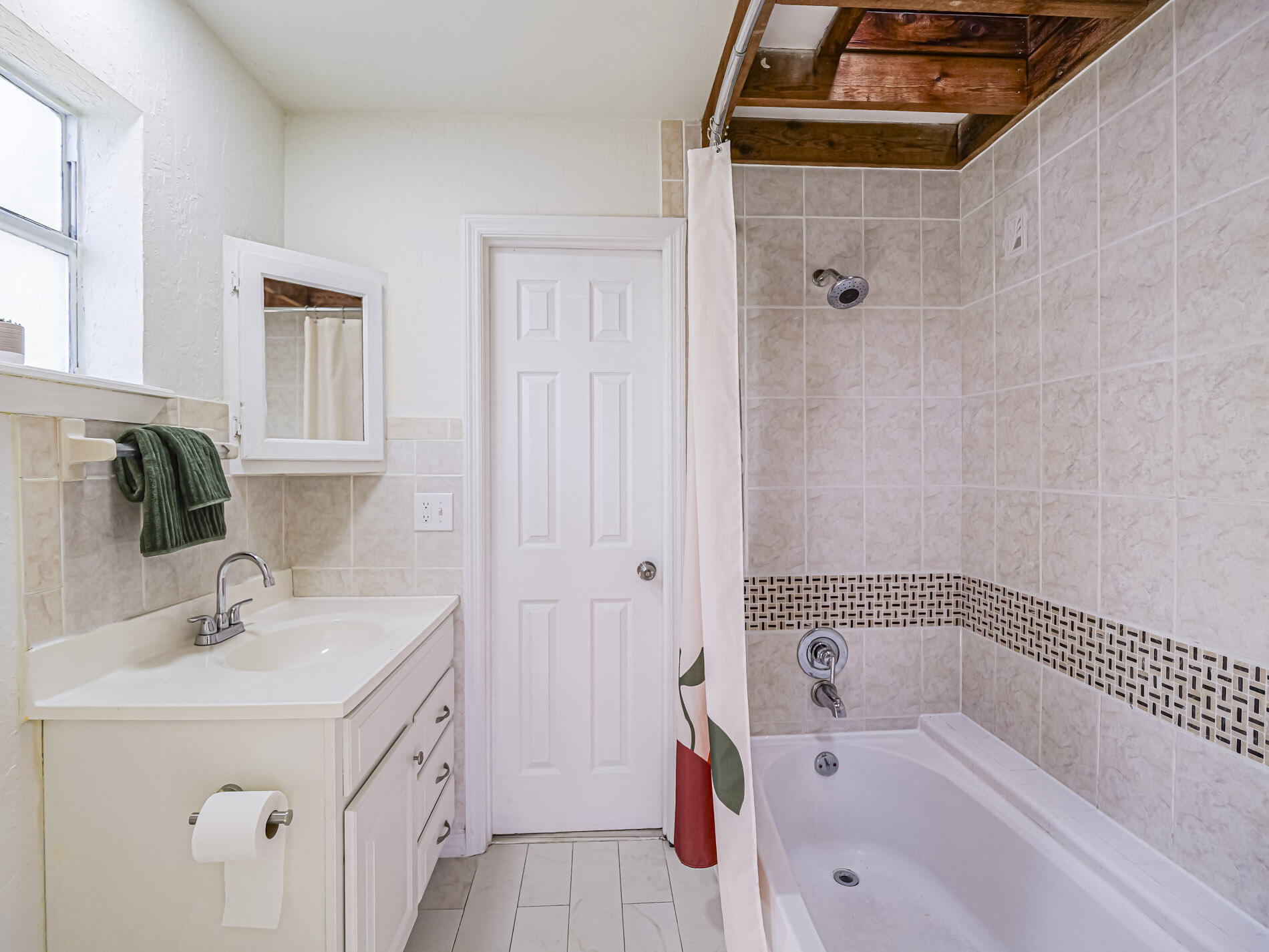 SEBASTIAN HIGHLANDS UNIT 4 - Residential