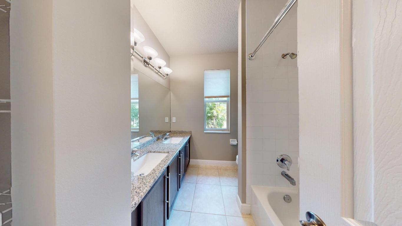 STONEHAVEN PUD - Residential Lease