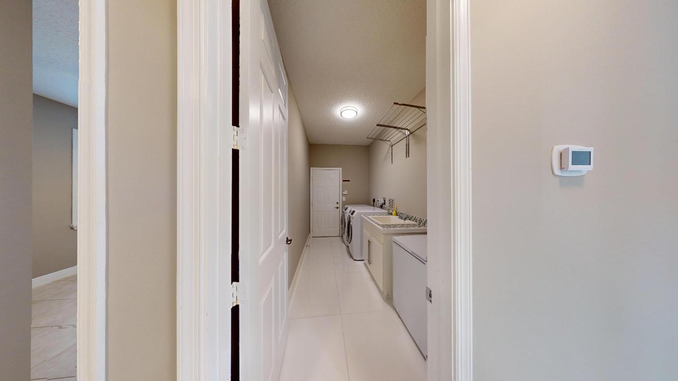 STONEHAVEN PUD - Residential Lease