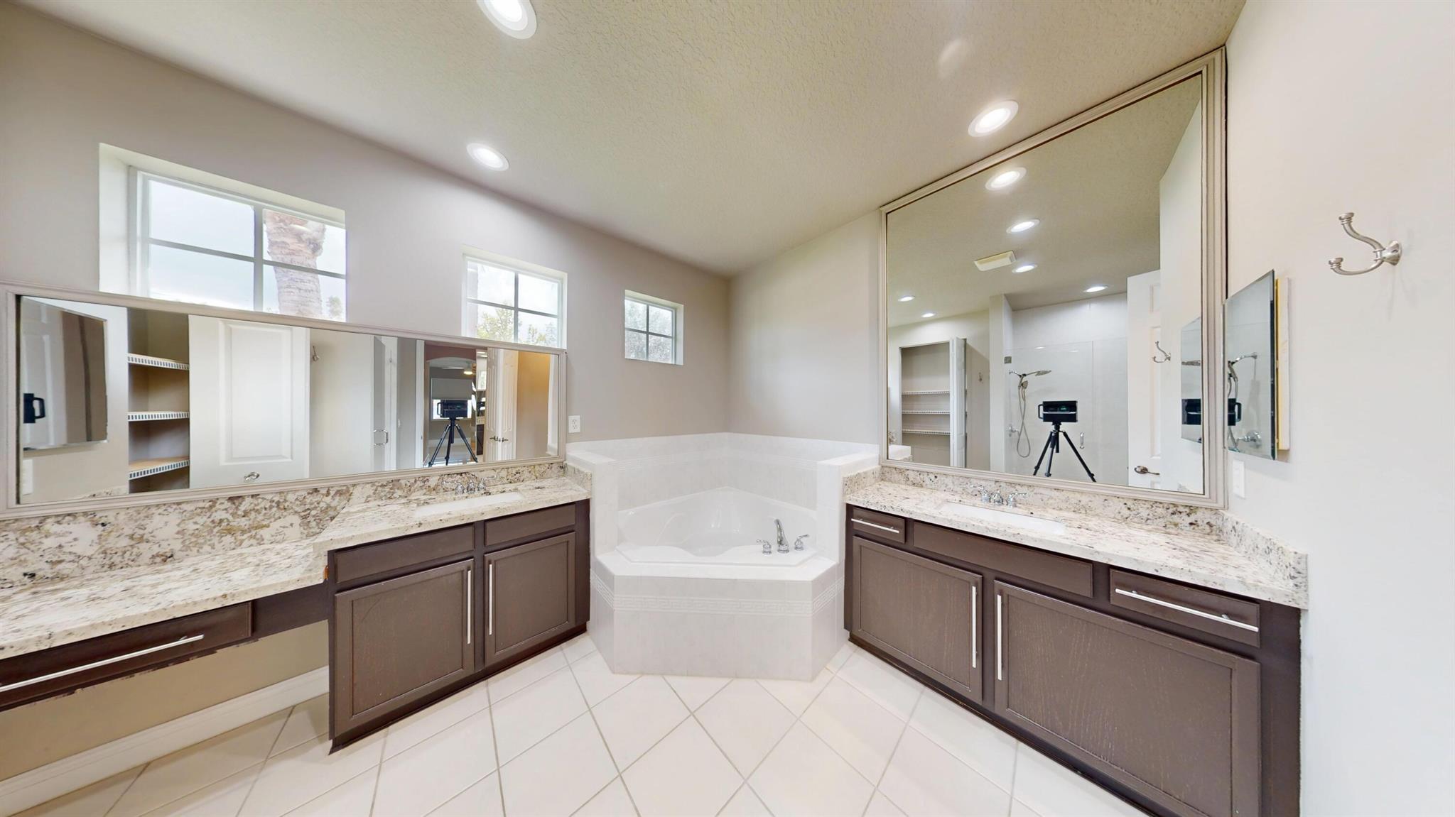 STONEHAVEN PUD - Residential Lease