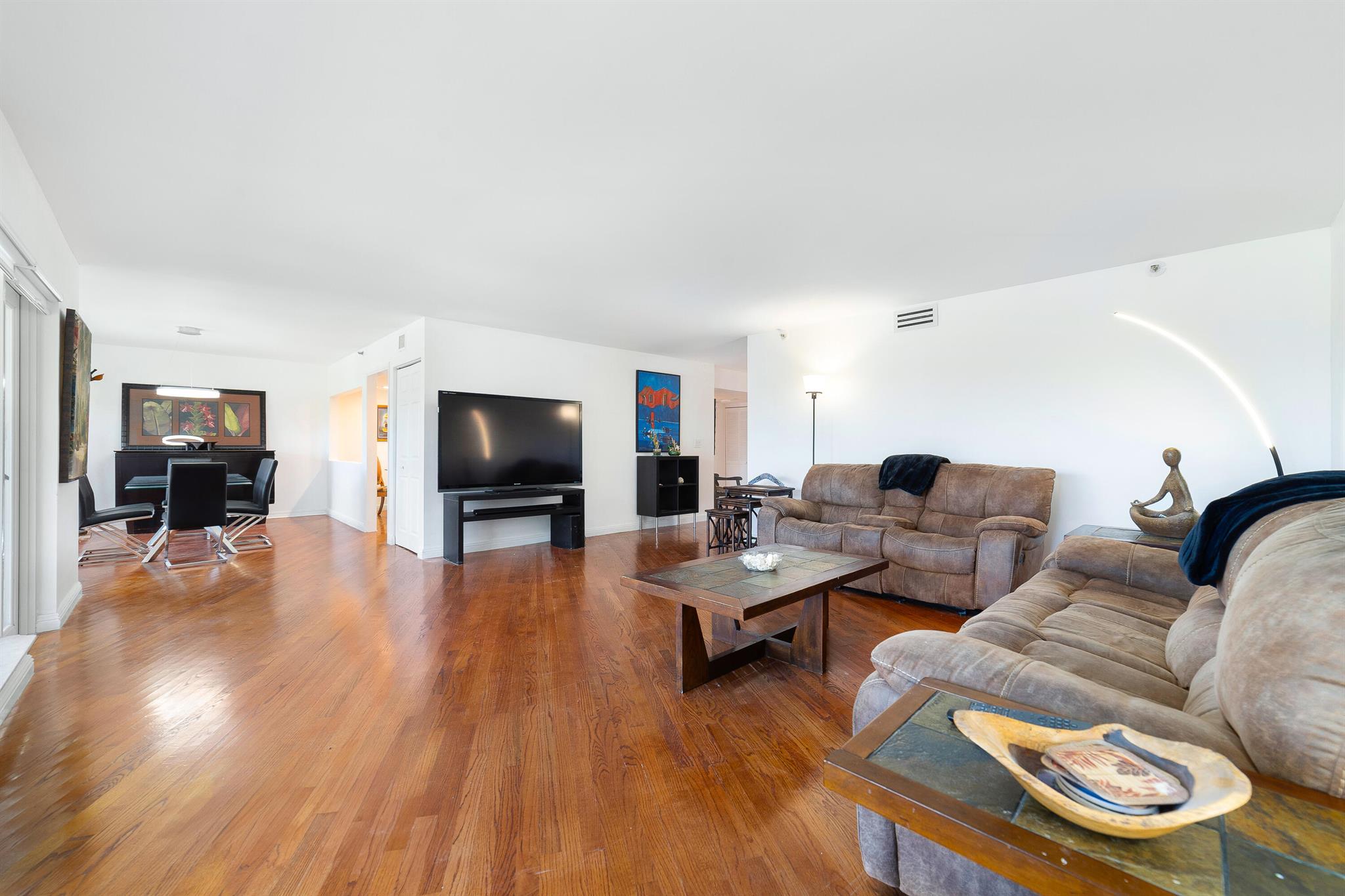 4301 N Ocean Boulevard 203