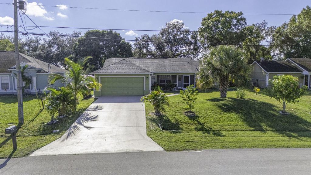 Photo of 1626 SW Ruiz Terrace, Port Saint Lucie, FL 34953 (MLS # R11135086)