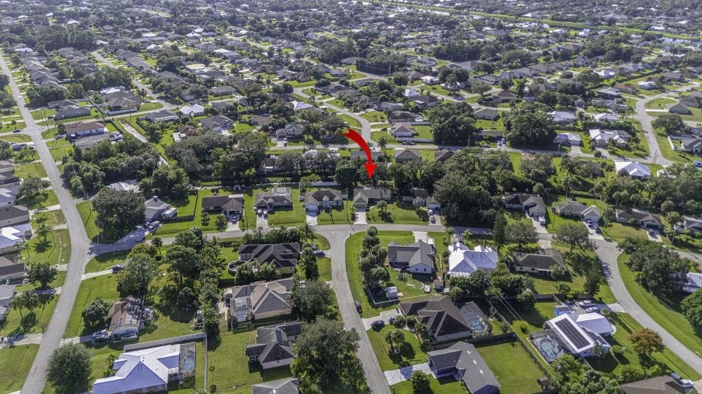 Photo of 1626 SW Ruiz Terrace, Port Saint Lucie, FL 34953 (MLS # R11135086)