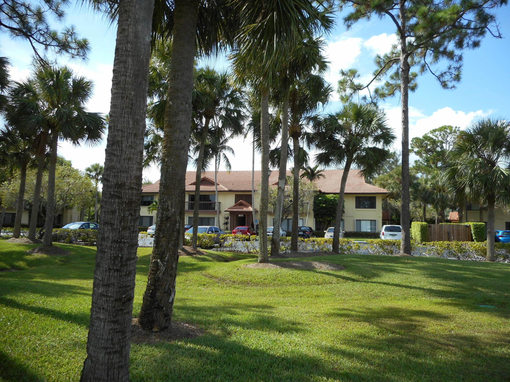 DUNBAR WOODS - Residential Lease