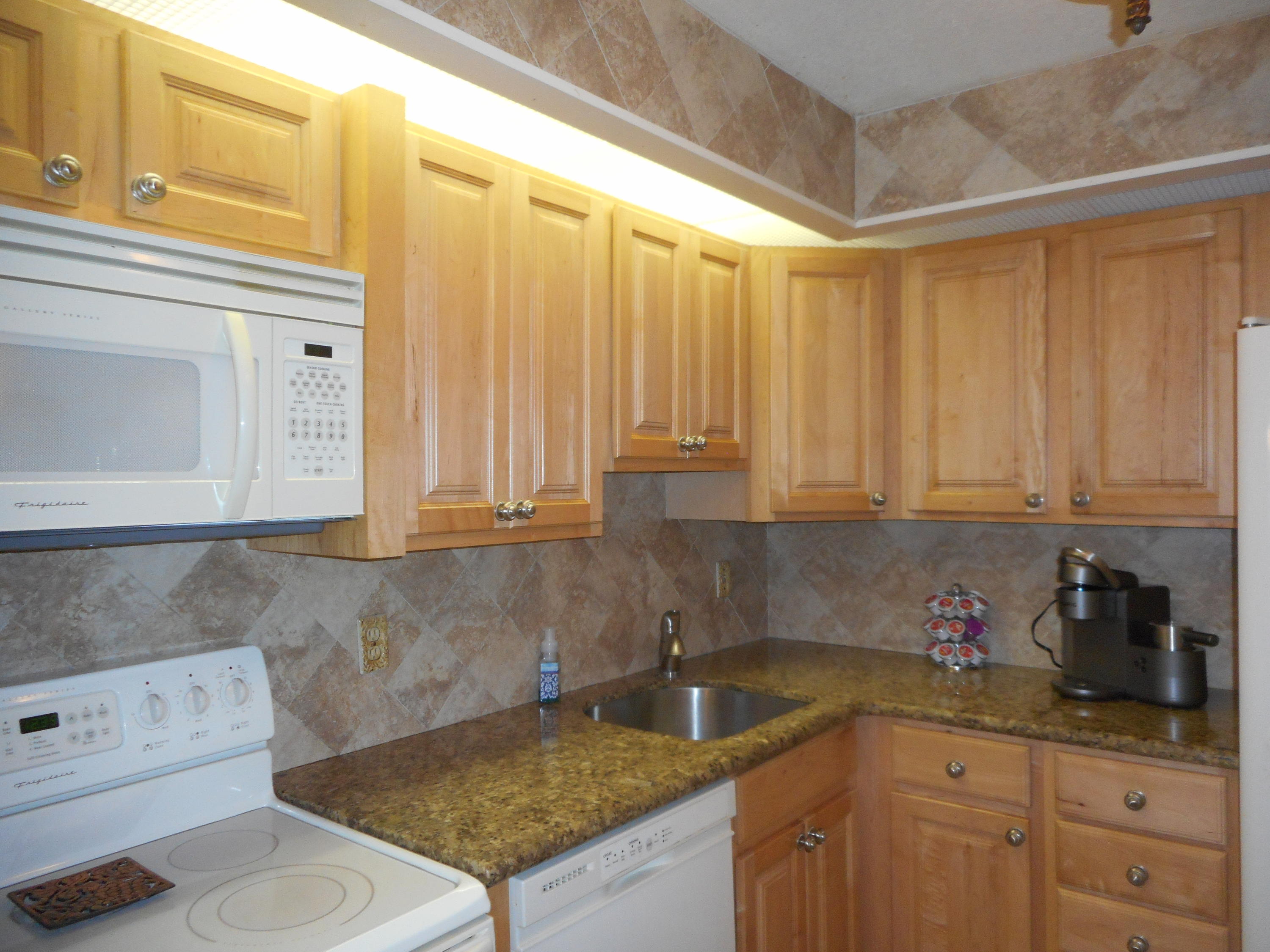 DUNBAR WOODS - Residential Lease