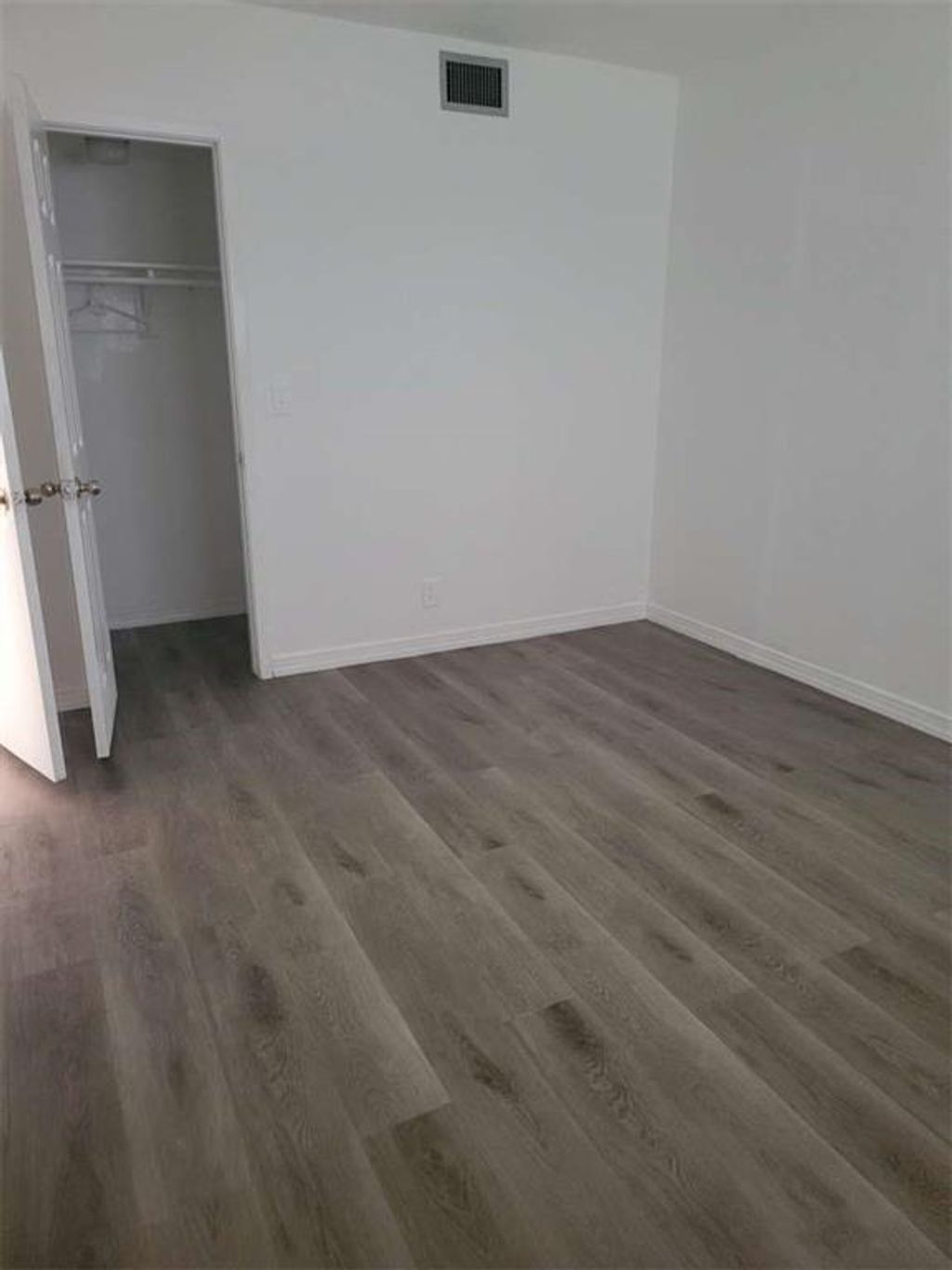 Photo of 1101 Hillcrest Ct #202, Hollywood, FL 33021 (MLS # F10343581)