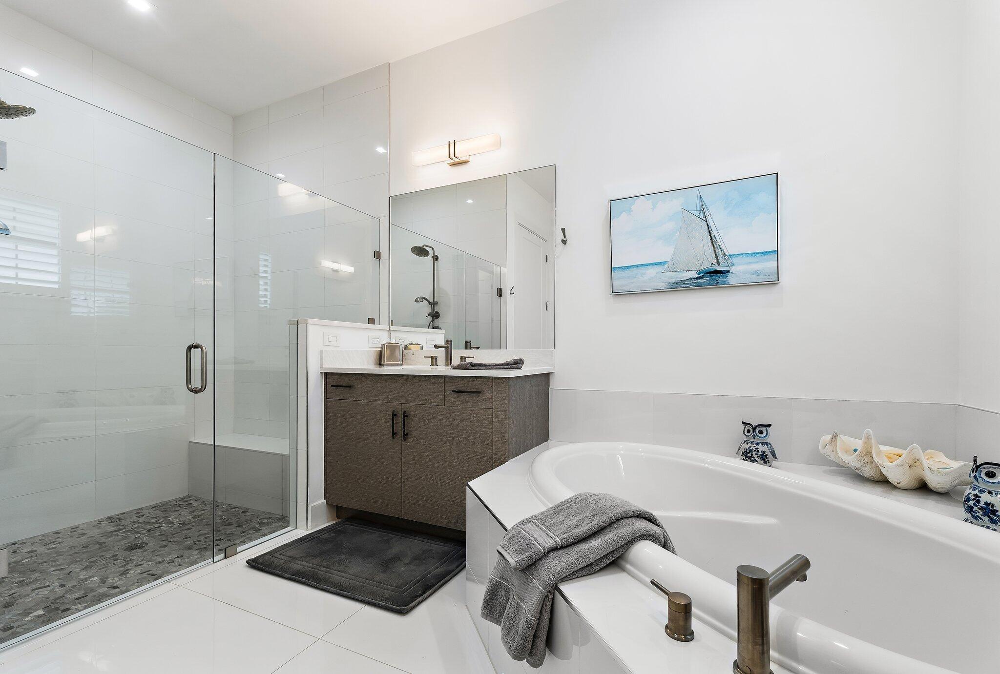 BANYAN CAY RESORT COMMUNI - Residential Lease