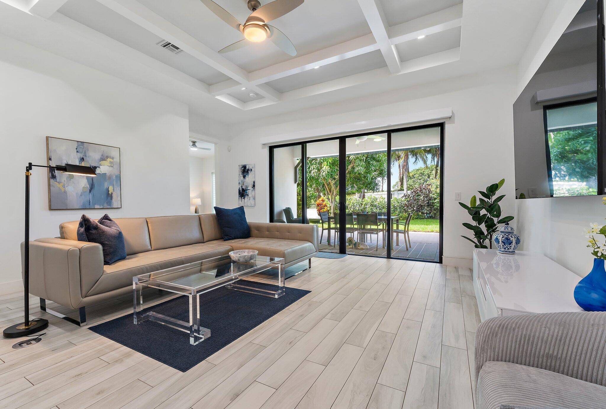 BANYAN CAY RESORT COMMUNI - Residential Lease