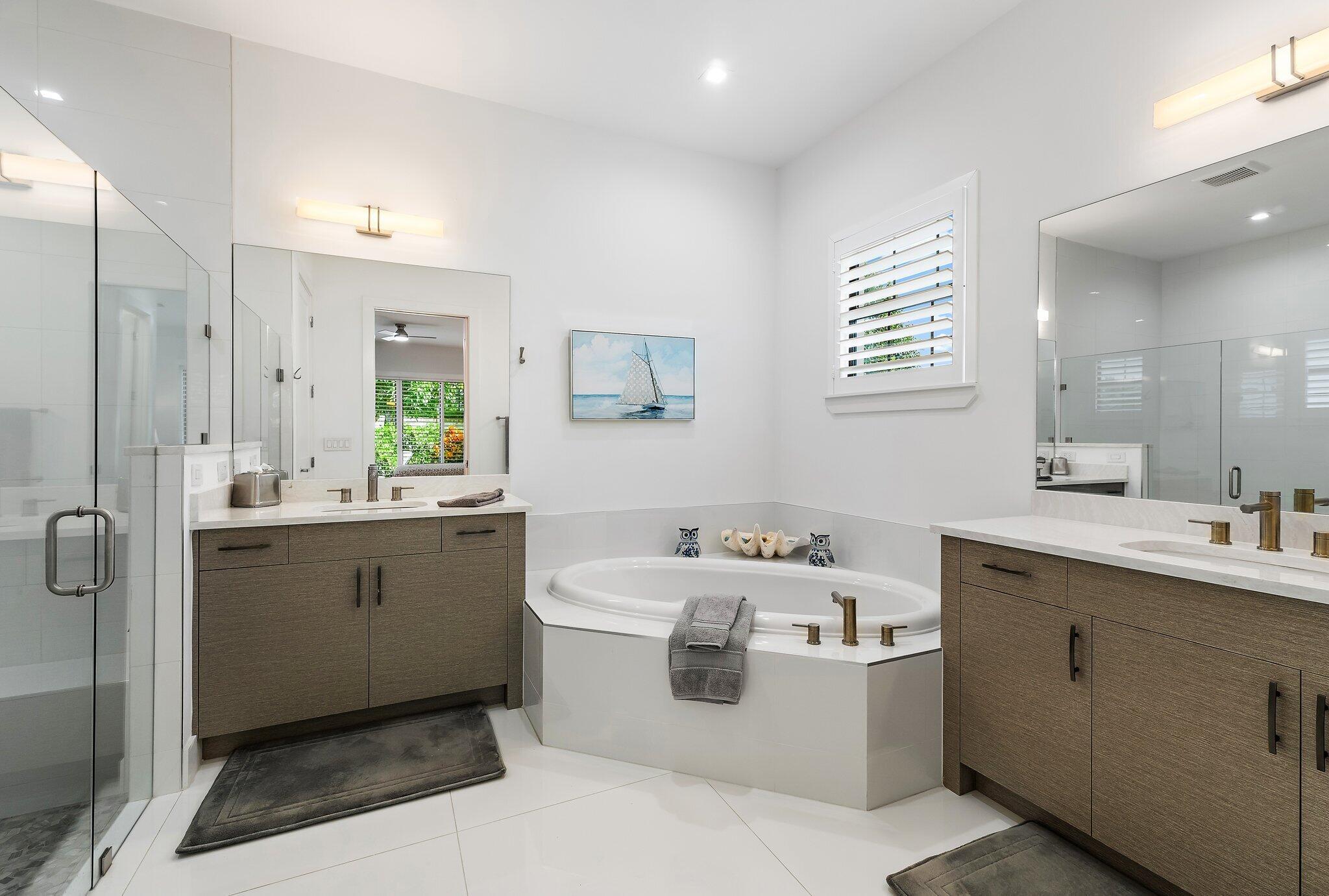 BANYAN CAY RESORT COMMUNI - Residential Lease