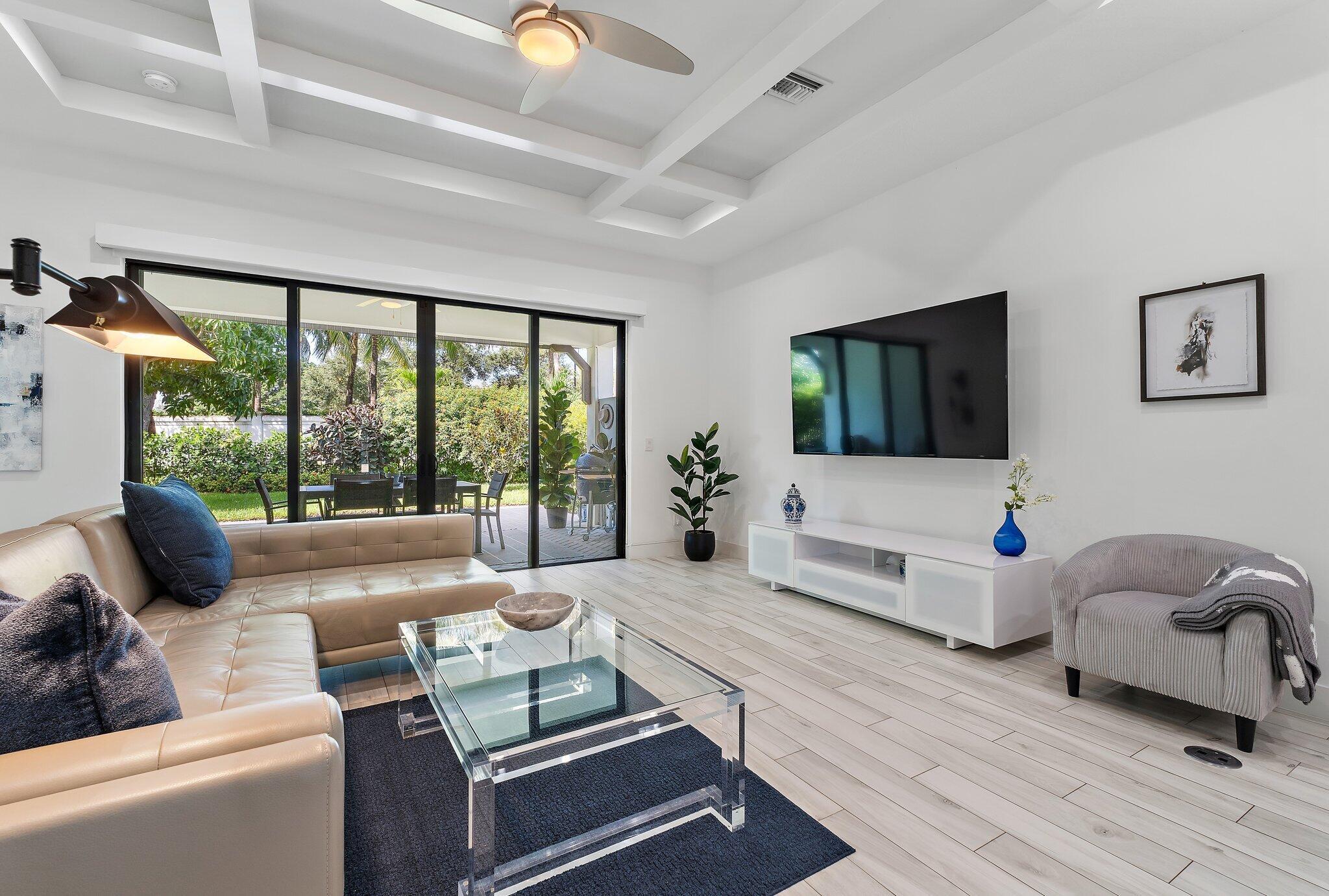 BANYAN CAY RESORT COMMUNI - Residential Lease