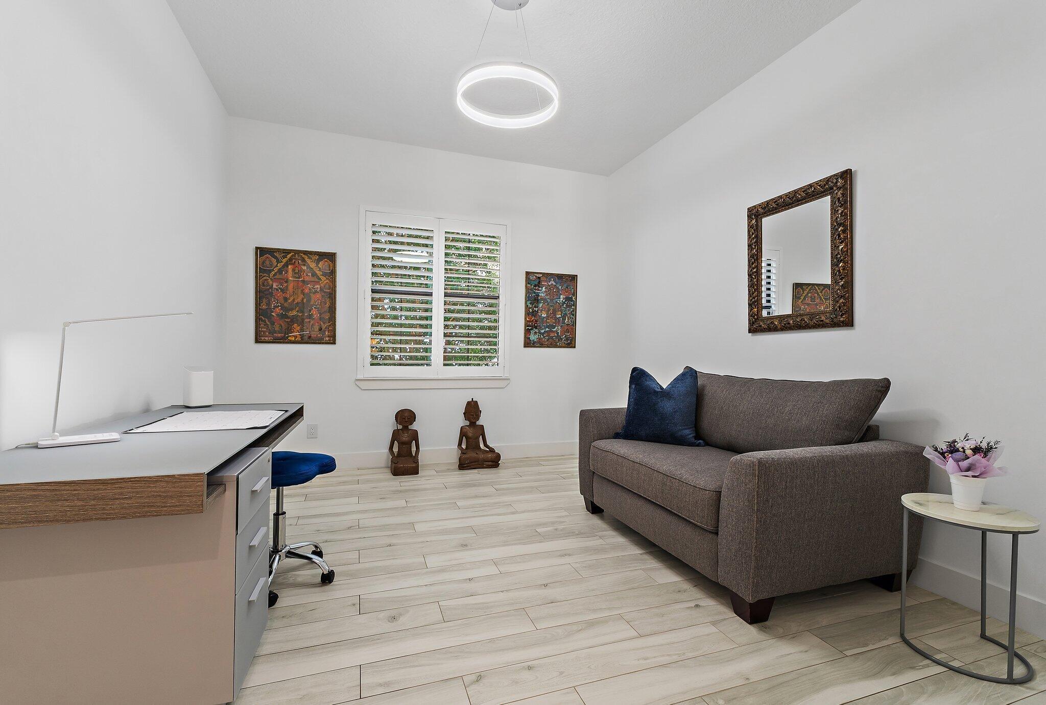 BANYAN CAY RESORT COMMUNI - Residential Lease