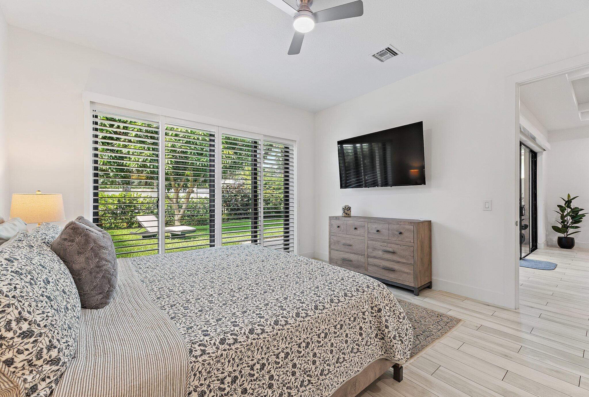 BANYAN CAY RESORT COMMUNI - Residential Lease