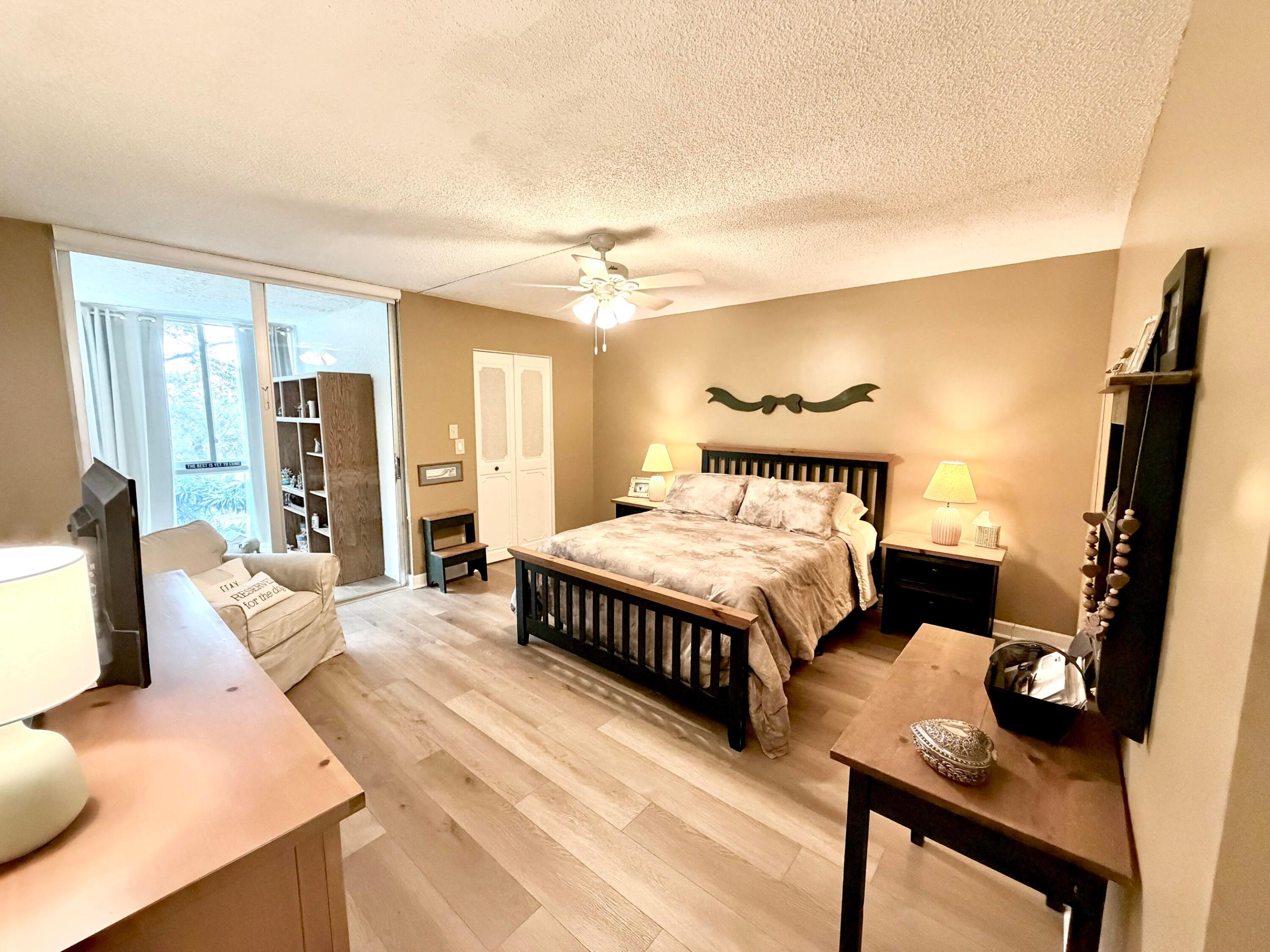 PALM LAKES CONDO - Residential