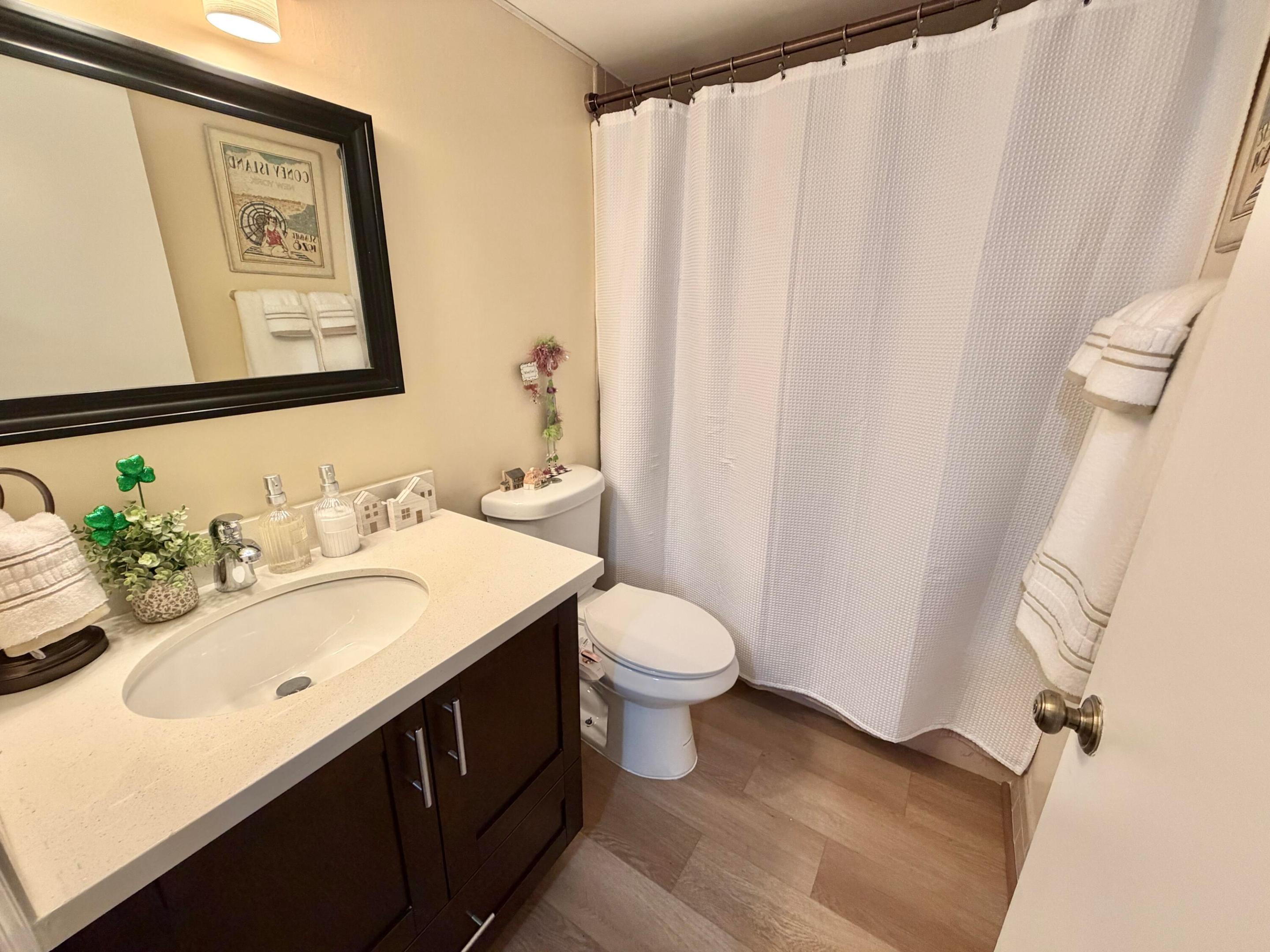 PALM LAKES CONDO - Residential