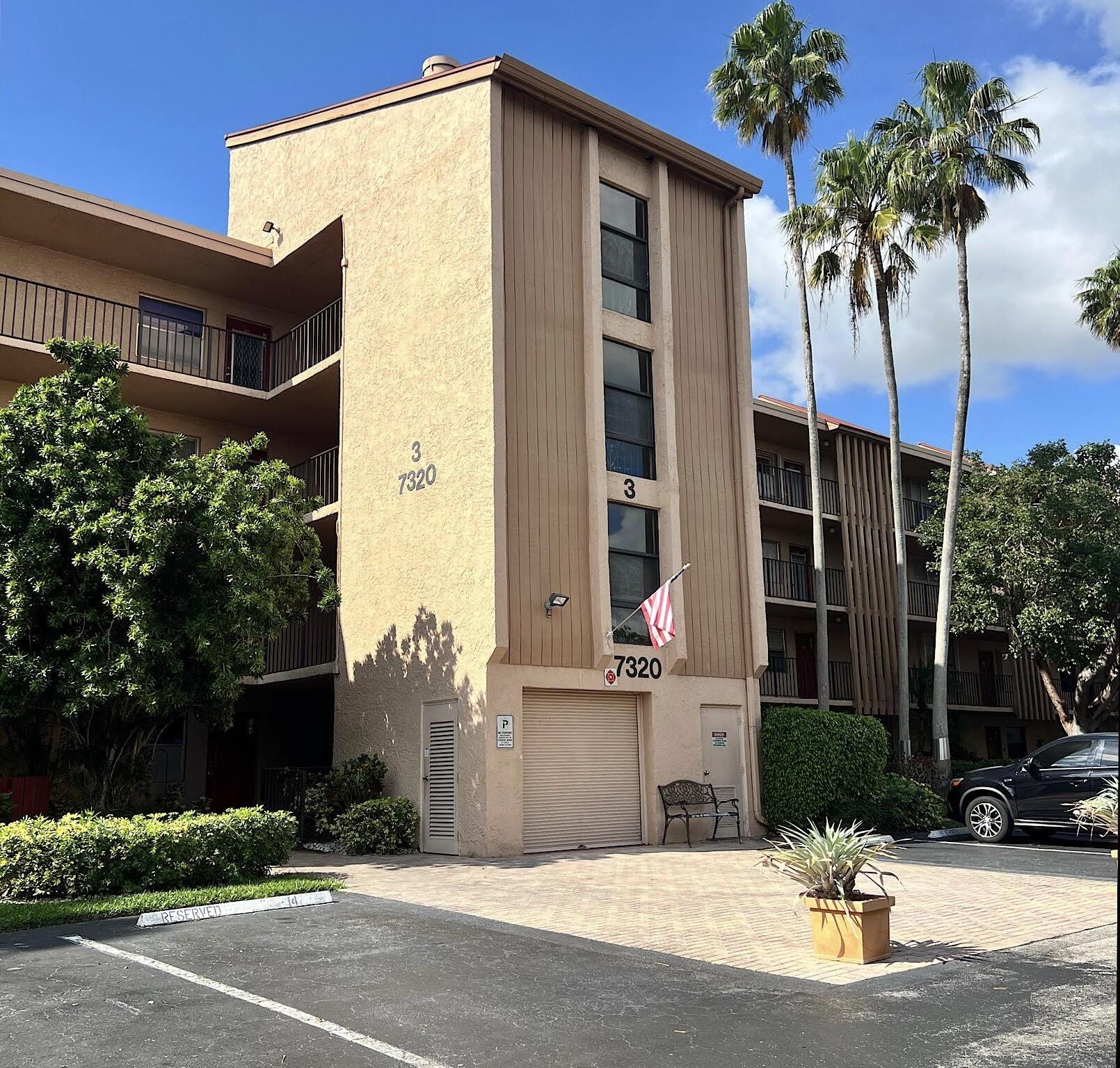 PALM LAKES CONDO - Residential