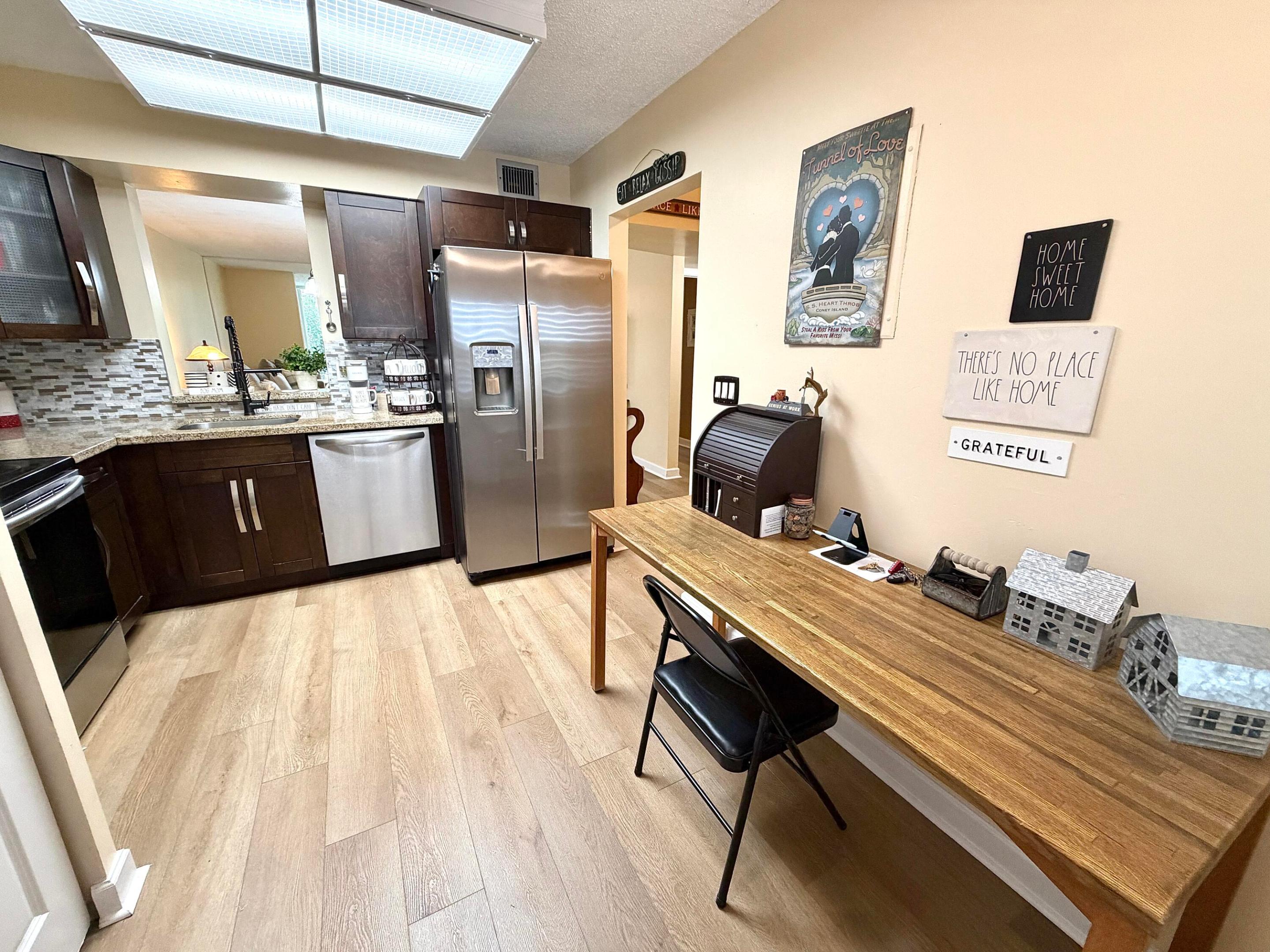 PALM LAKES CONDO - Residential