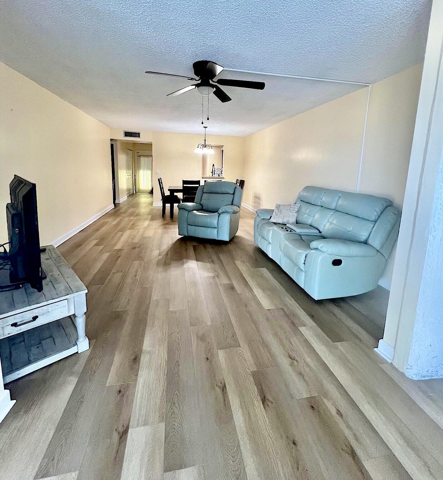 7320 Lake Cir Drive 204