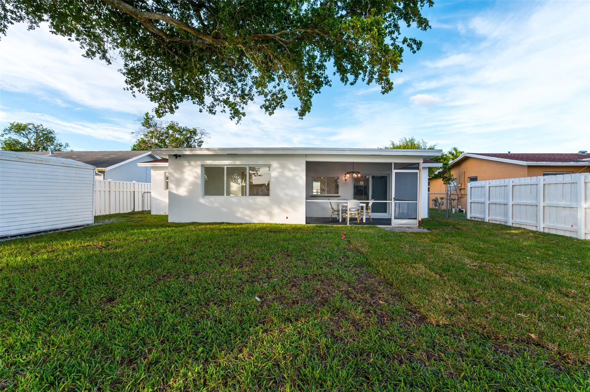 Sunrise Golf Village Sec - Residential