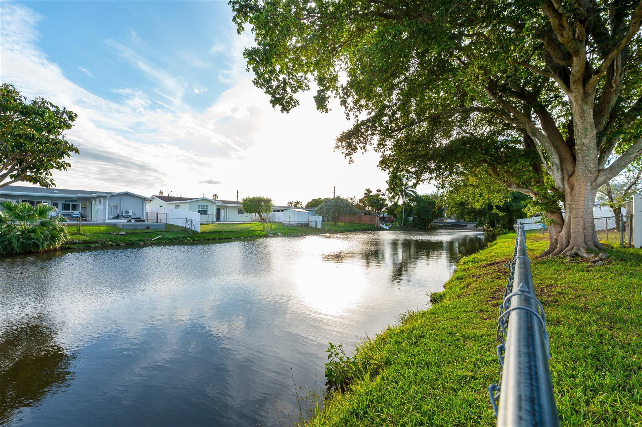 Sunrise Golf Village Sec - Residential