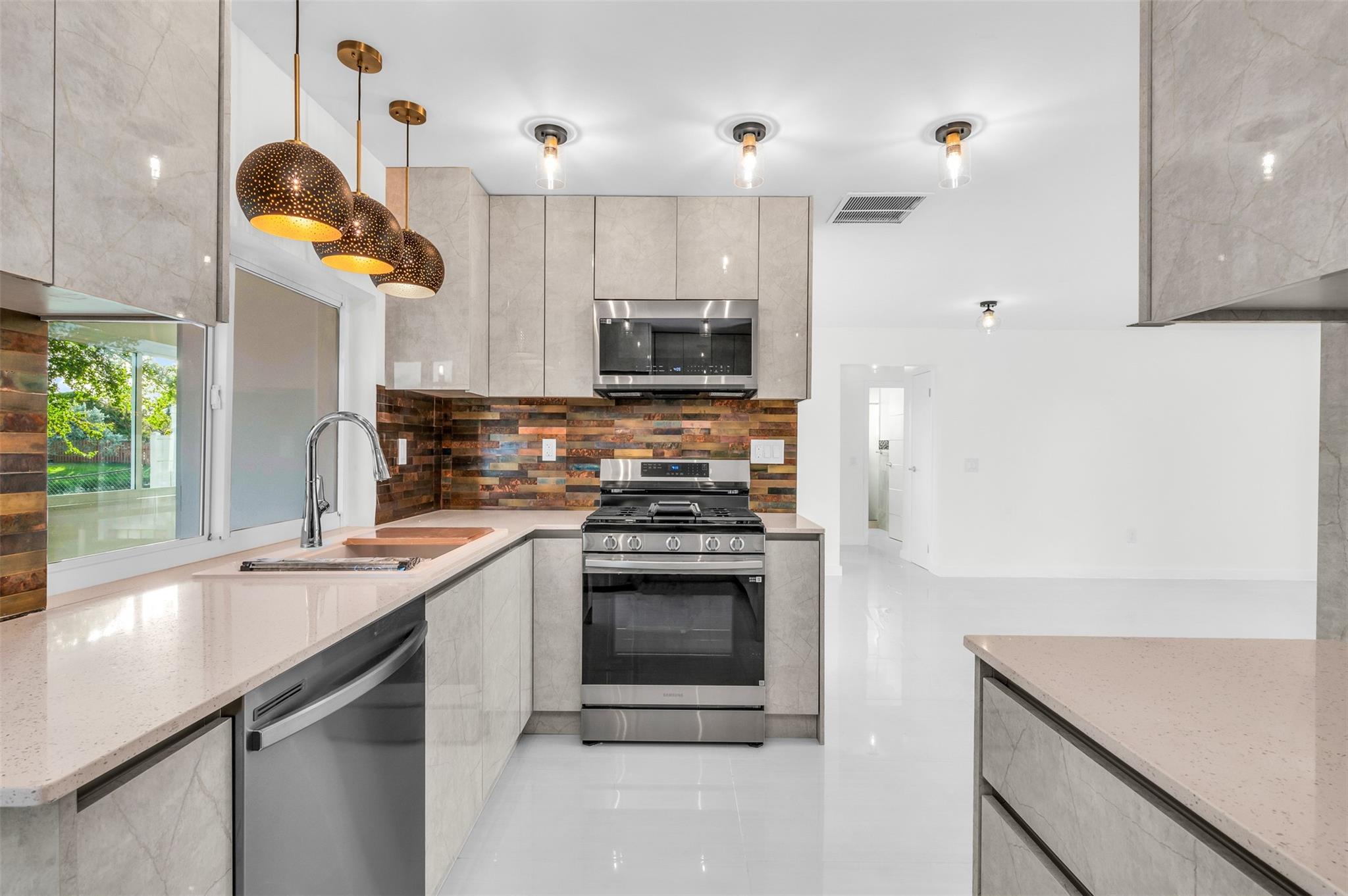 Sunrise Golf Village Sec - Residential