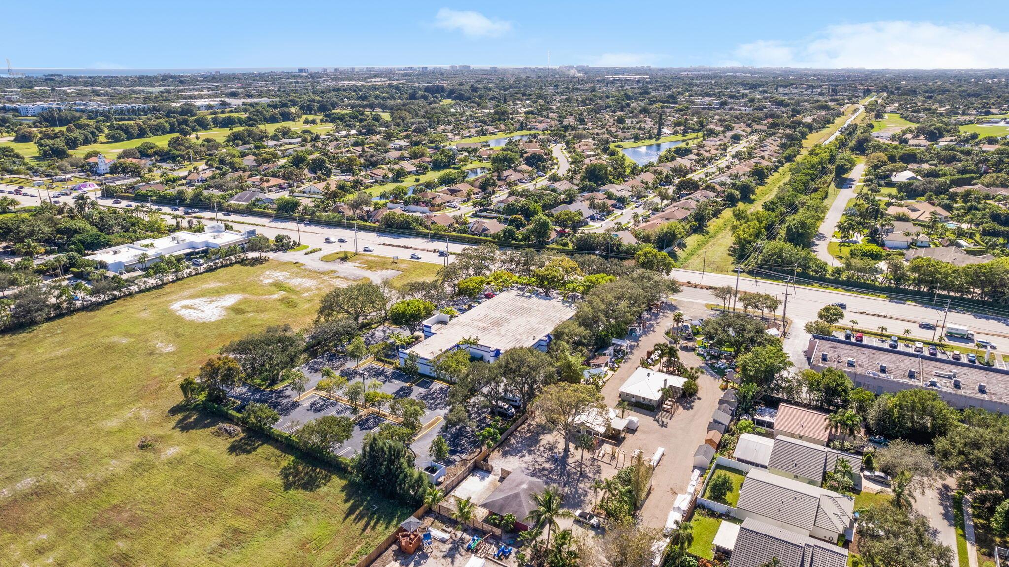 COMMONS PAR 2 - Commercial Lease