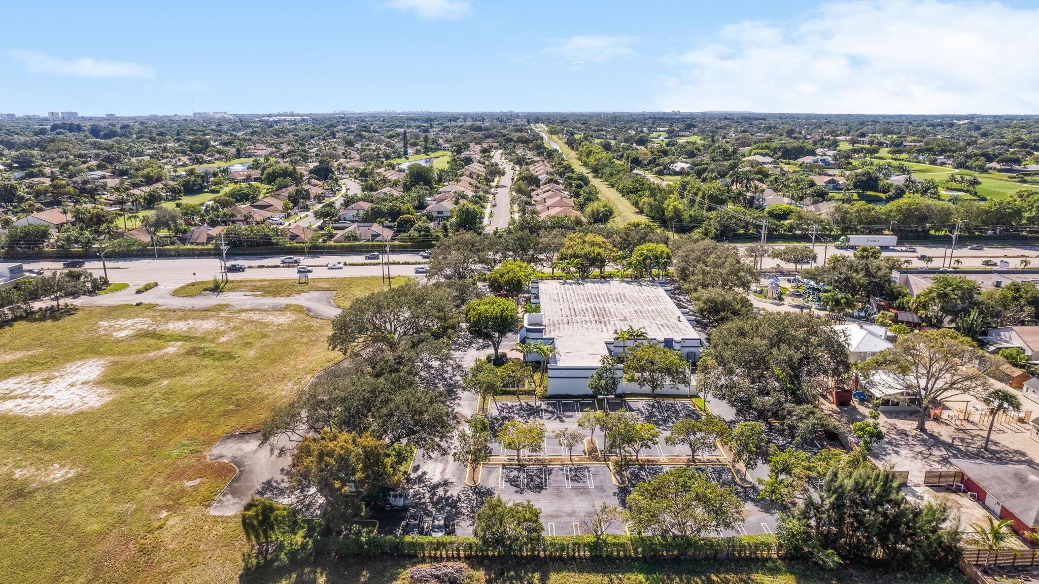 COMMONS PAR 2 - Commercial Lease