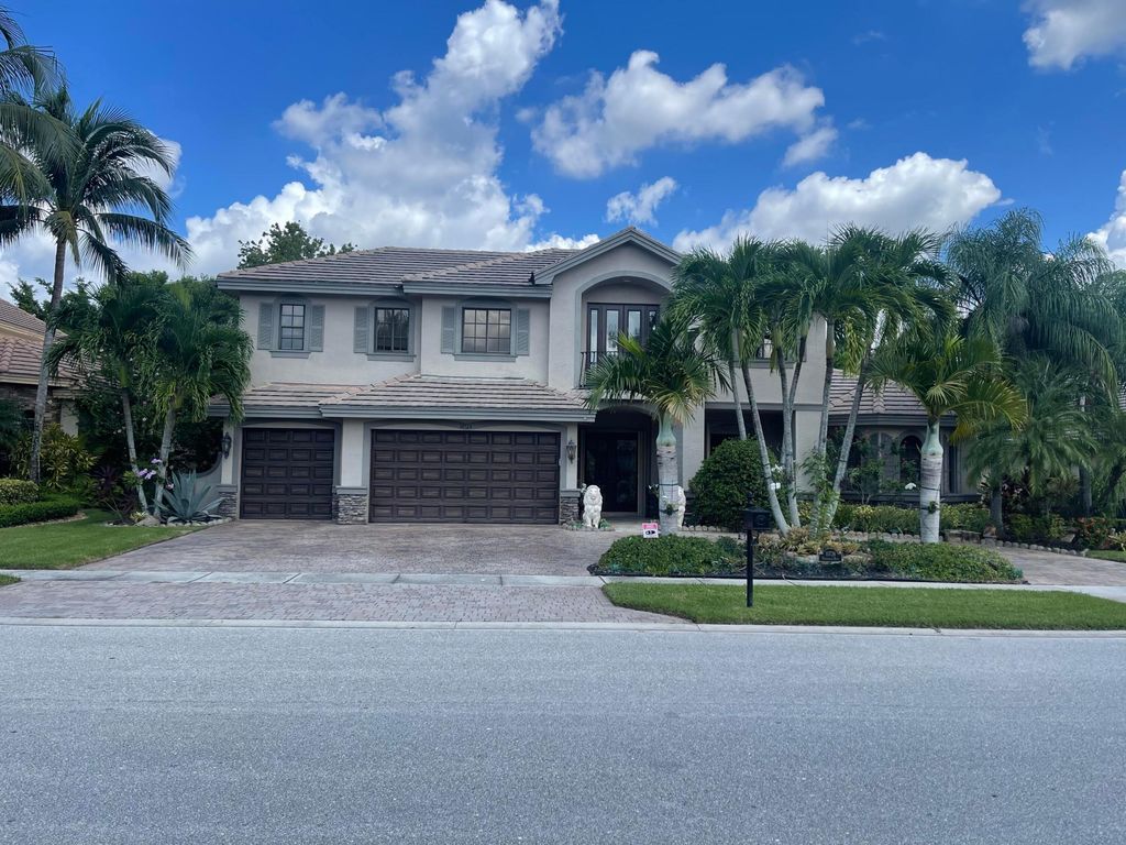 Photo of 10726 Versailles Boulevard, Wellington, FL 33449 (MLS # R10922982)